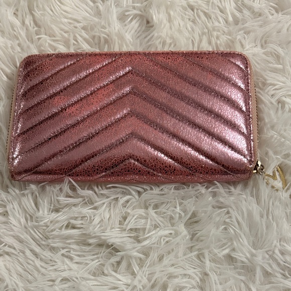 Victoria’s Secret Pink Quilted Women's Wallet - Picture 2 of 4